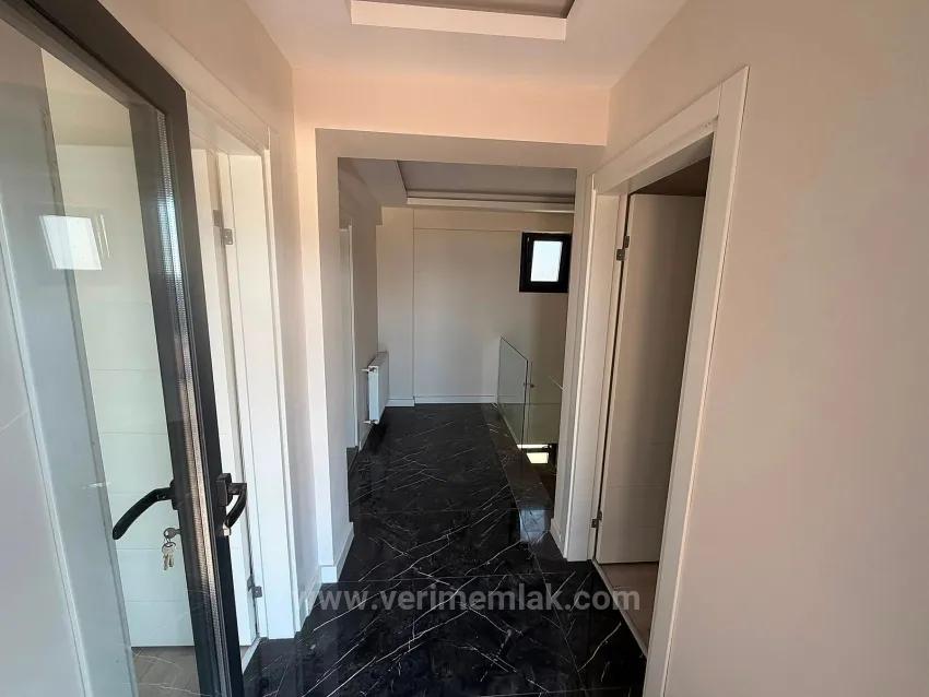 İzmir/Gümüldür'de Denize Sıfır Tek Müstakil Havuzlu Ultra Lüx Villa