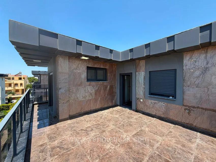 İzmir/Gümüldür'de Denize Sıfır Tek Müstakil Havuzlu Ultra Lüx Villa