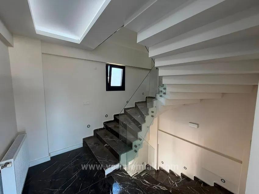 İzmir/Gümüldür'de Denize Sıfır Tek Müstakil Havuzlu Ultra Lüx Villa