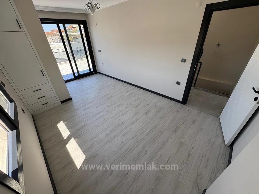 Seferihisar Atatürk Mahallesi Panoramik Deniz Manzaralı Sıfır Satılık 3+1 Villa