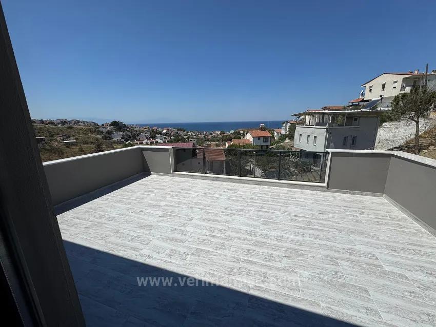 Seferihisar Atatürk Mahallesi Panoramik Deniz Manzaralı Sıfır Satılık 3+1 Villa
