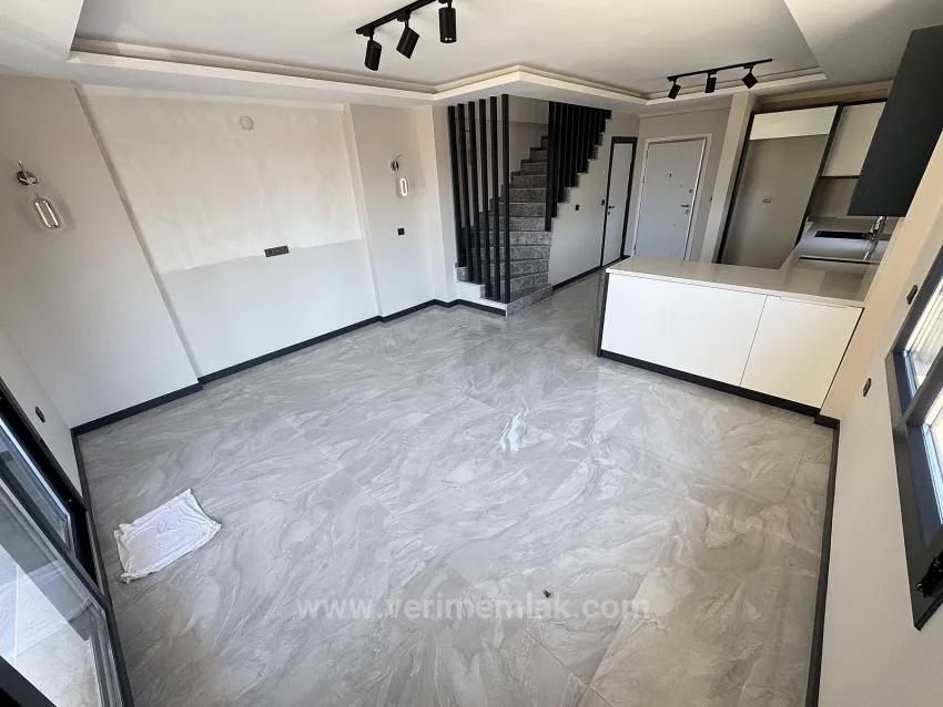 Seferihisar Atatürk Mahallesi Panoramik Deniz Manzaralı Sıfır Satılık 3+1 Villa