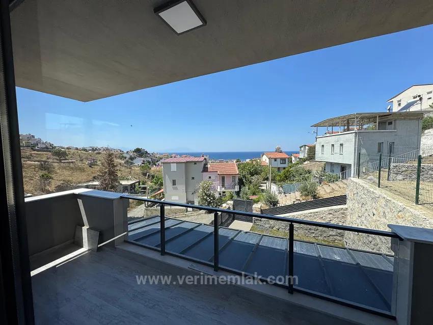 Seferihisar Atatürk Mahallesi Panoramik Deniz Manzaralı Sıfır Satılık 3+1 Villa