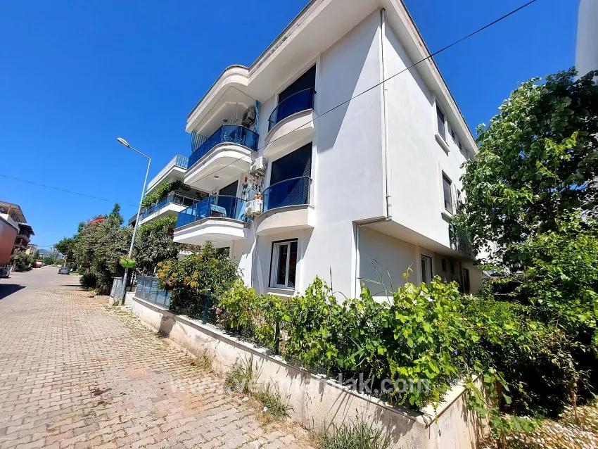 İzmir Seferihisar Ürkmez'de Satılık Bahçeli Zemin Kat Daire 2+1