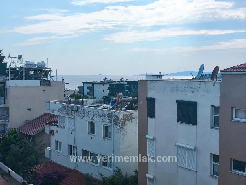 Gümüldür Sahilde 1+1 50 m2 eşyalı uygun fiyata satılık daire