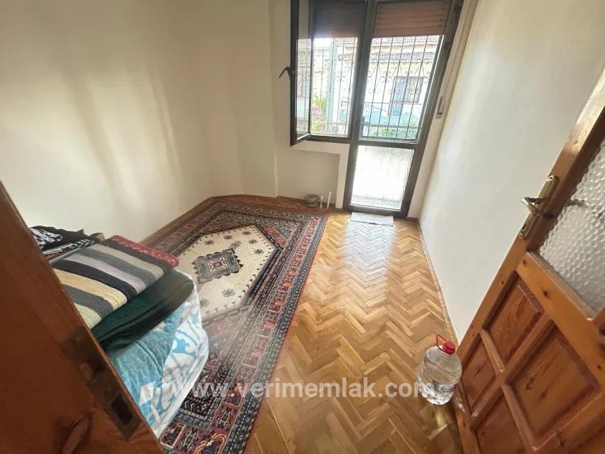 Gümüldür'de denize 100m site İçerisinde geniş bahçeli satılık 4+1 villa