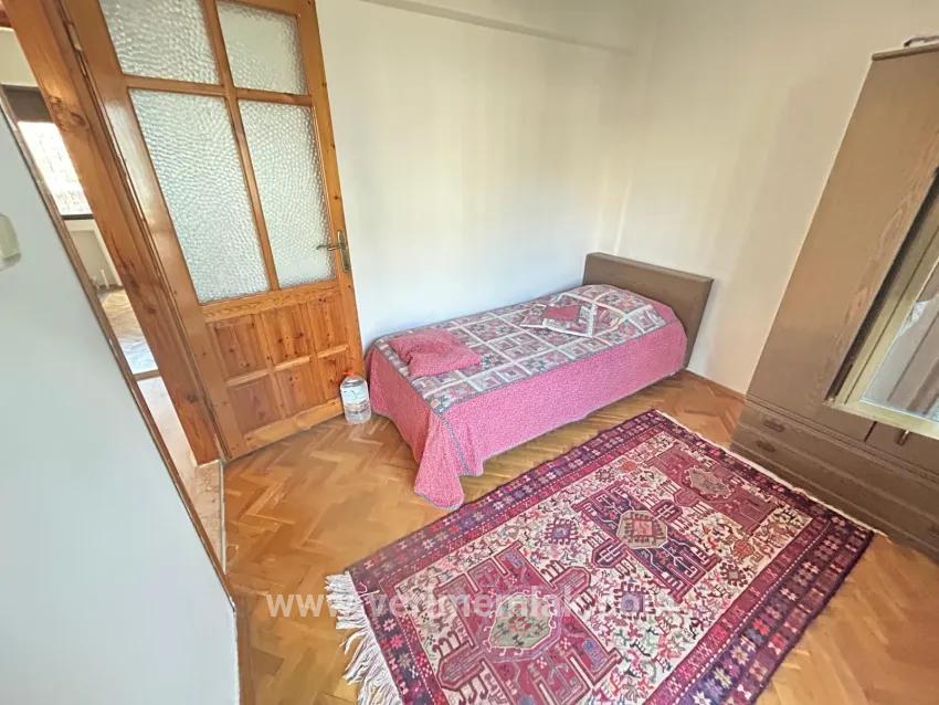 Gümüldür'de denize 100m site İçerisinde geniş bahçeli satılık 4+1 villa