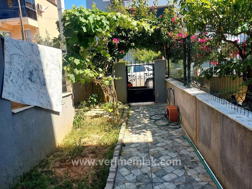 İzmir Seferihisar Ürkmez merkeze yakın satılık 1+1 daire