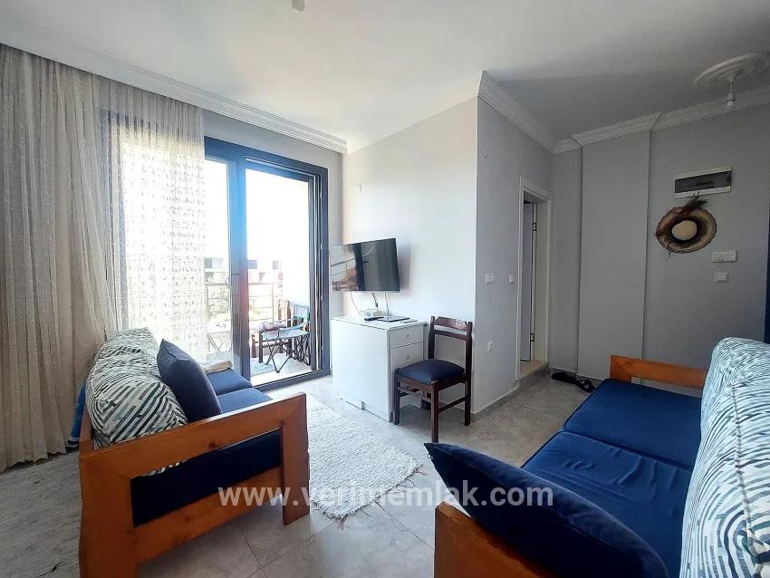 İzmir Seferihisar Ürkmez merkeze yakın satılık 1+1 daire
