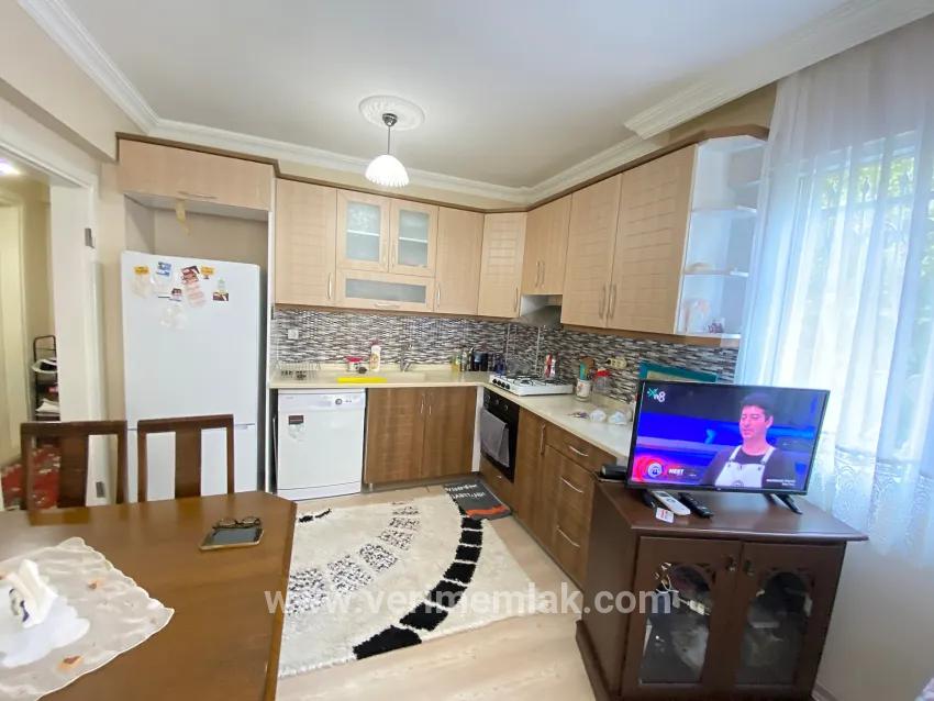 Seferihisar Mersin Alanı'nda denize 400m sıfır eşyalı bahçe katı satılık 2+1 daire