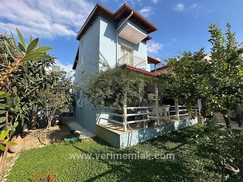 Menderes Gümüldür Gümüldür İnönü Mah. Satılık 3+1 Villa - 266 m²
