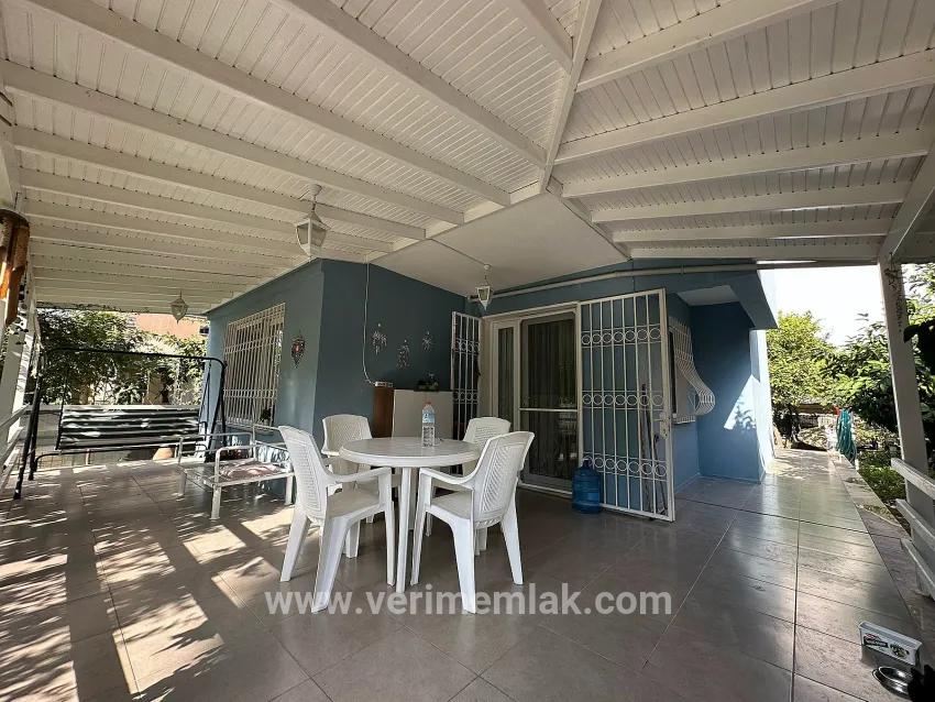 Menderes Gümüldür İnönü Mah. tek Müstakil, Havuzlu Satılık 3+1 Villa