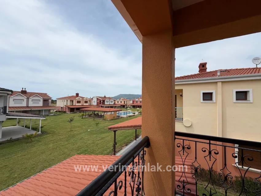 Menderes Gümüldür İnönü Mah.de Seçkin Site İçinde | Havuzlu Satılık 3+1 Villa