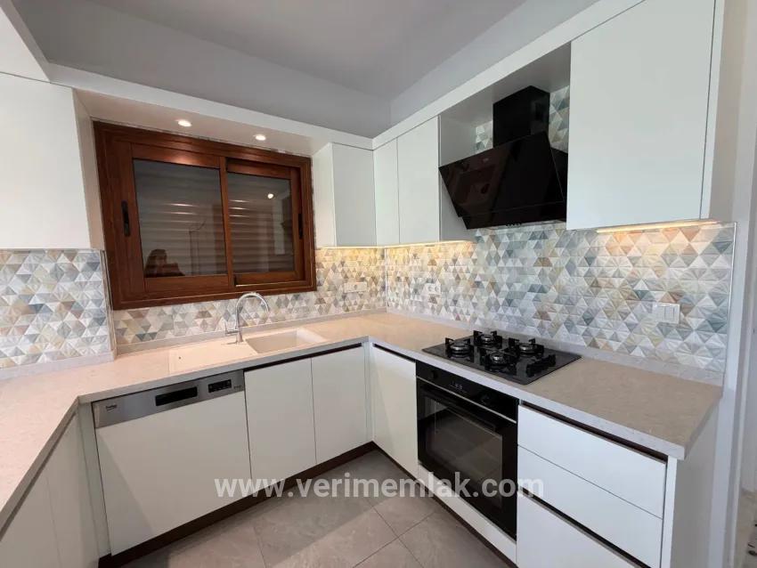 Menderes Gümüldür İnönü Mah.de Seçkin Site İçinde | Havuzlu Satılık 3+1 Villa
