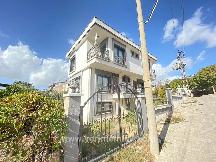 Seferihisar Ürkmez Mersin Alanı Mah. Satılık 3+1 Villa - 150 m²