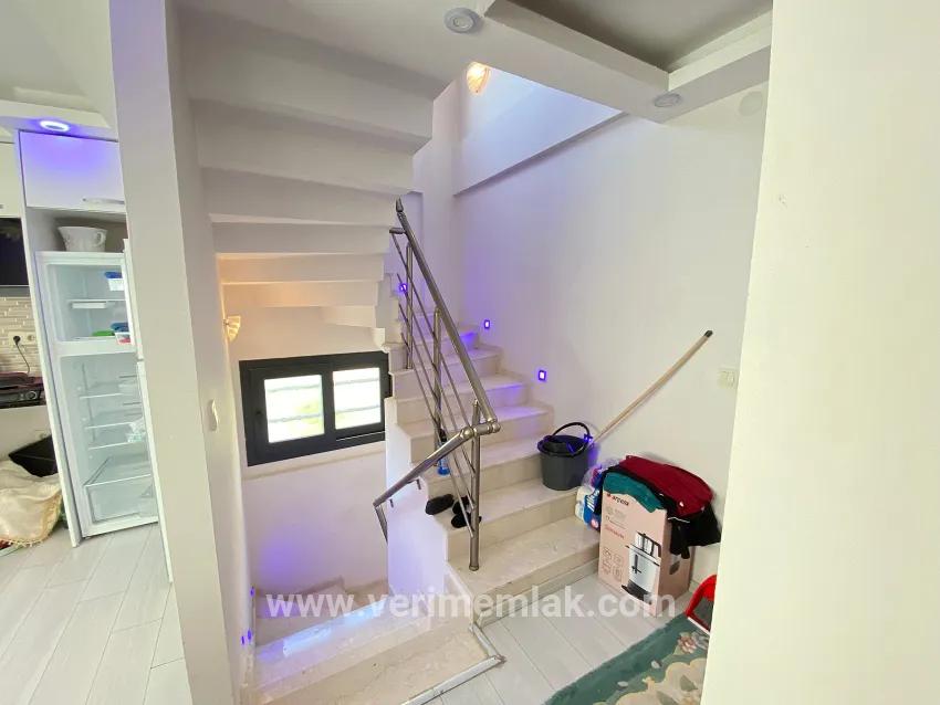 Seferihisar Ürkmez Mersin Alanı Mah. Satılık 3+1 Villa - 150 m²