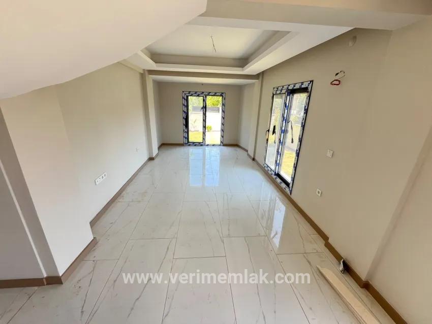 Menderes Özdere Çukuraltı Mah. Satılık 3+1 Villa - 150 m²