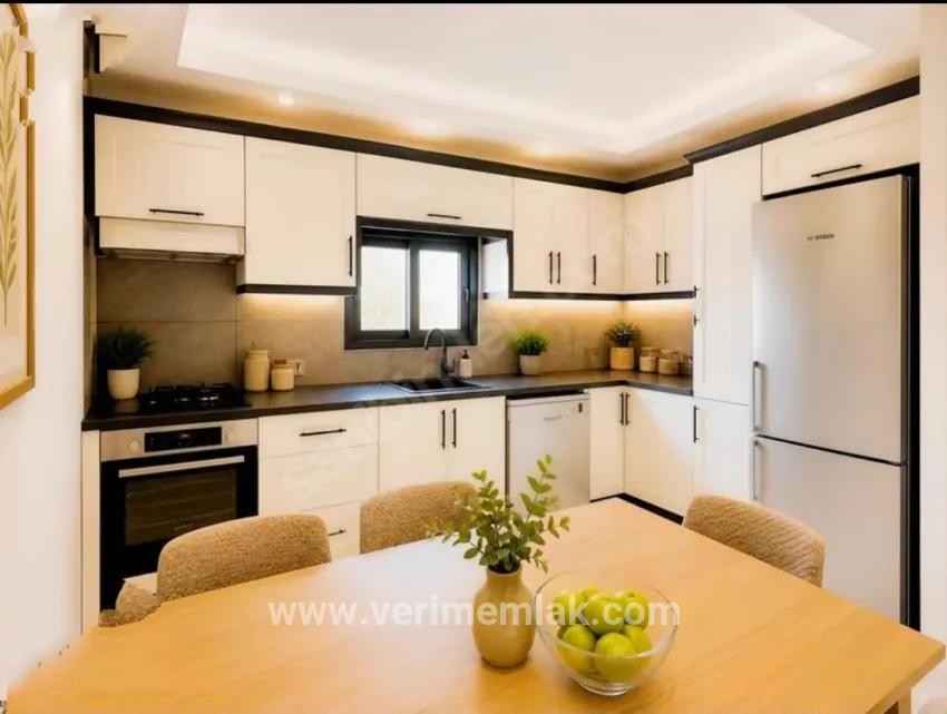 Seferihisar Doğanbey Cumhuriyet Mah. Satılık 4+1 Villa - 170 m²