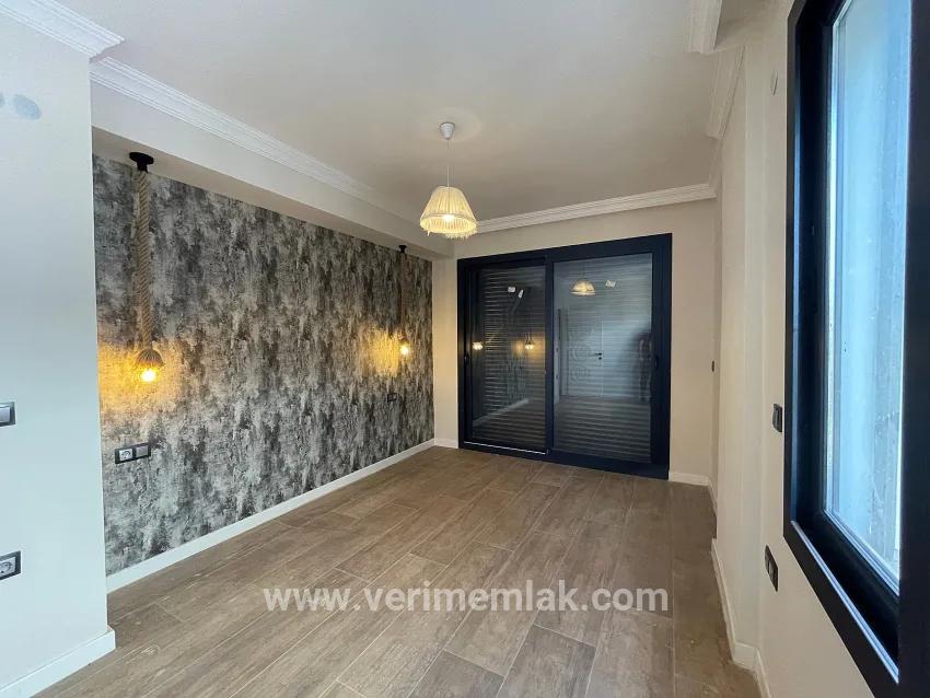 Seferihisar Ürkmez Bengiler Mah. Satılık 3+1 Villa - 300 m²