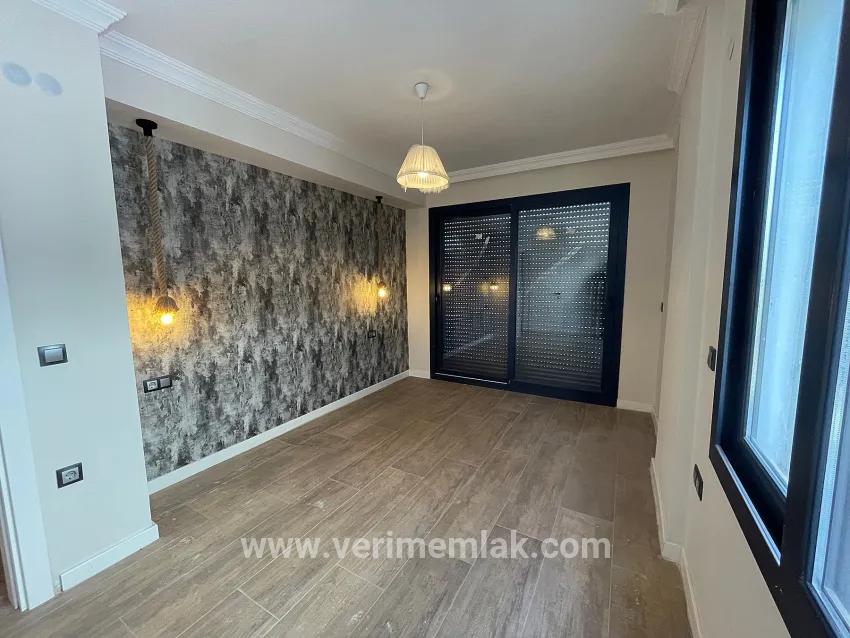 Seferihisar Ürkmez Bengiler Mah. Satılık 3+1 Villa - 300 m²