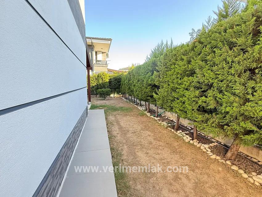Seferihisar Doğanbey Cumhuriyet Mah. Satılık 3+1 Villa - 360 m²