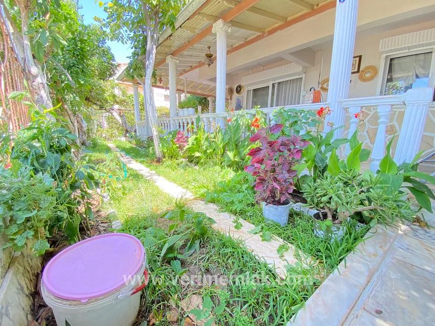 Seferihisar Ürkmez Bengiler Mah. Satılık 4+1 Villa - 170 m²