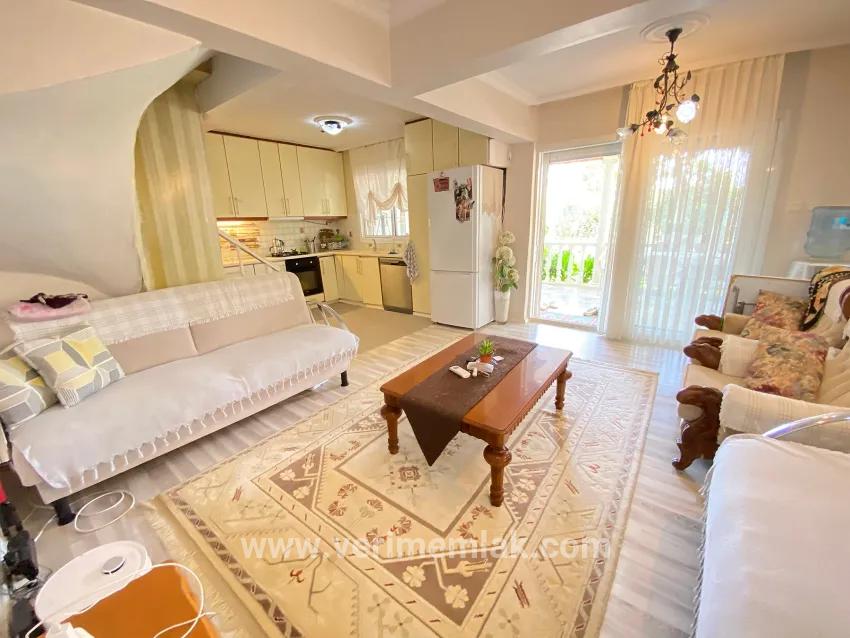 Seferihisar Ürkmez Bengiler Mah. Satılık 4+1 Villa - 170 m²