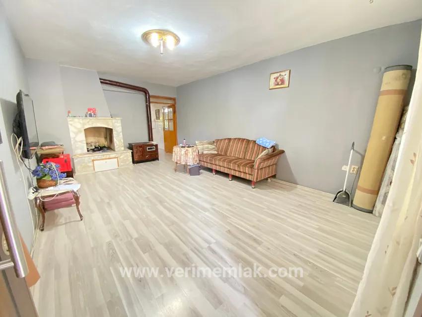 Seferihisar Ürkmez Bengiler Mah. Satılık 3+1 Villa - 150 m²