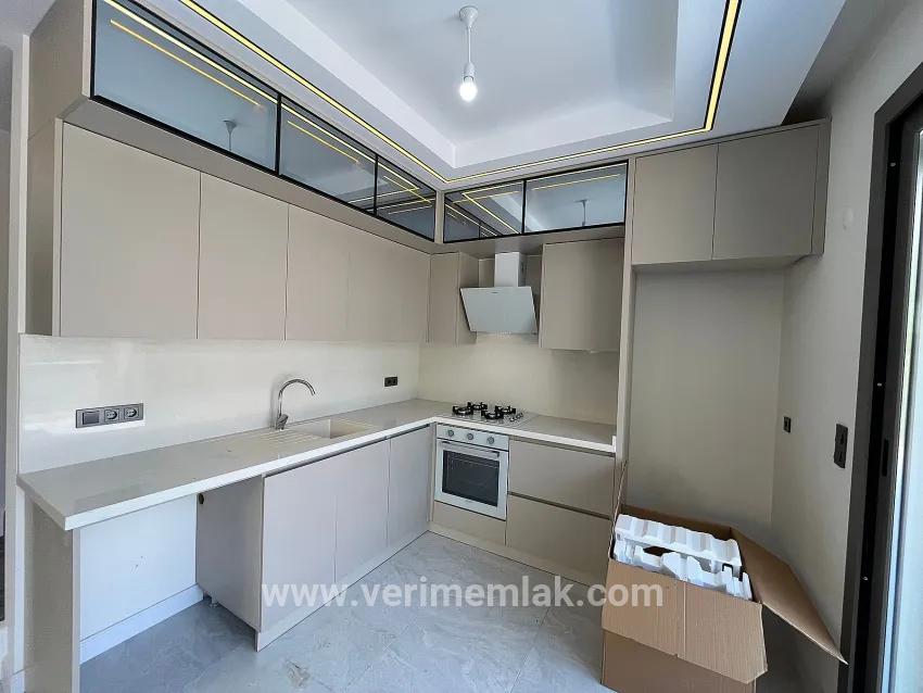 Menderes Özdere Çukuraltı Mah. Satılık 3+1 Villa - 165 m²