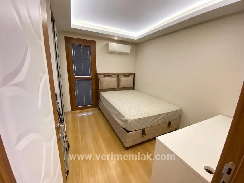 Seferihisar Ürkmez Mersin Alanı Mah. Satılık 3+1 Villa - 250 m²