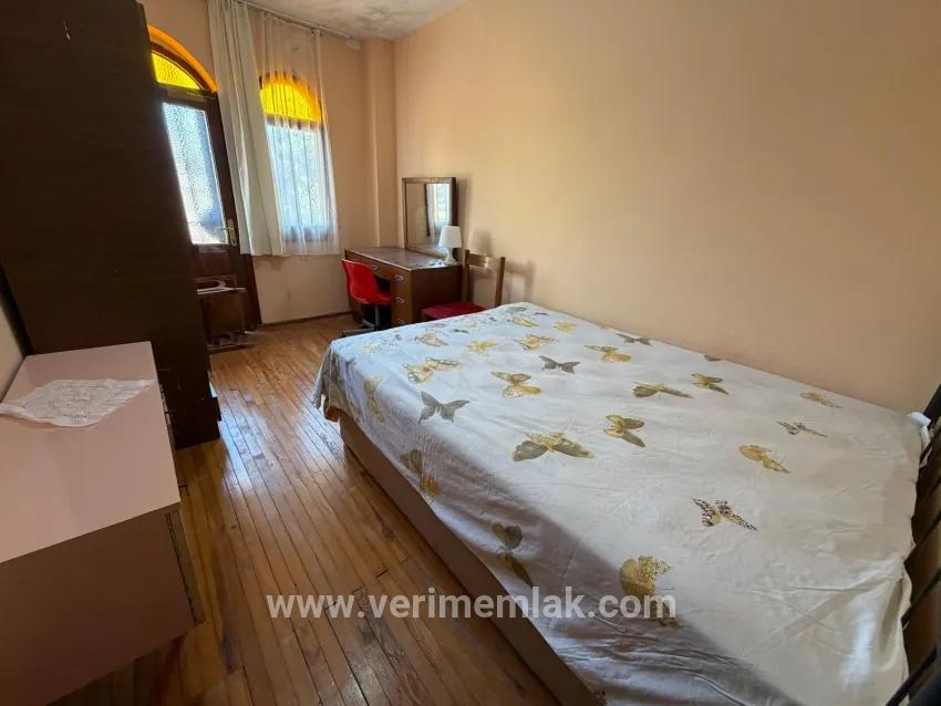 Seferihisar Ürkmez Bengiler Mah. Satılık 4+1 Villa - 160 m²