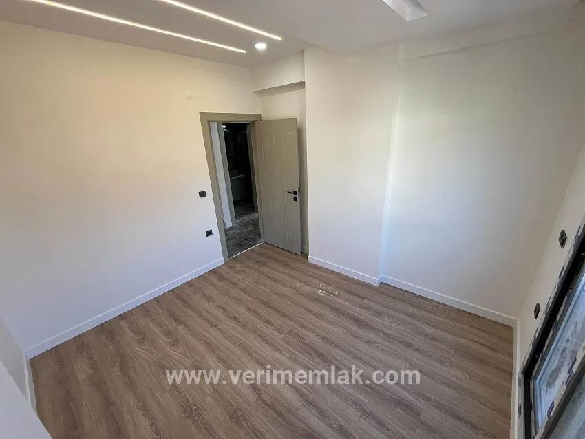 Menderes Özdere Çukuraltı Mah. Satılık 3+1 Villa - 185 m²