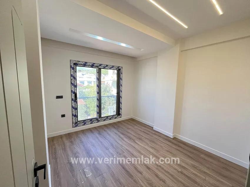 Menderes Özdere Çukuraltı Mah. Satılık 3+1 Villa - 185 m²