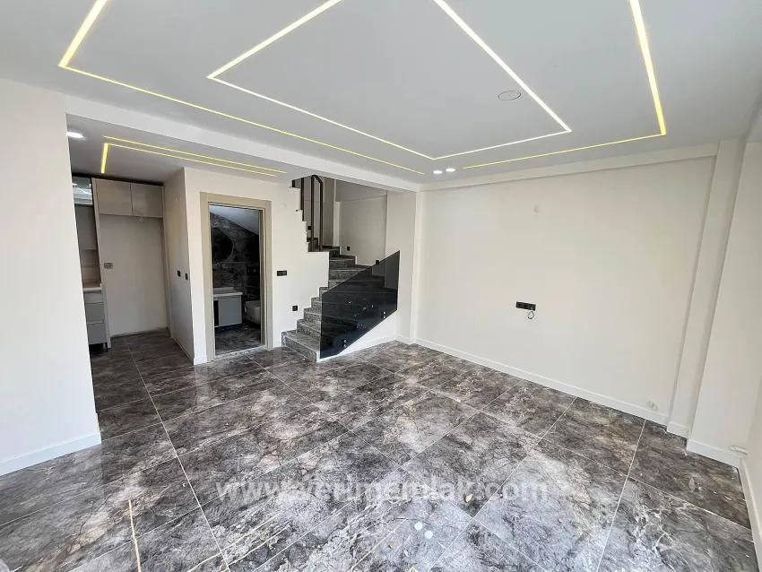 Menderes Özdere Çukuraltı Mah. Satılık 3+1 Villa - 185 m²