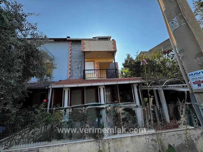 Seferihisar Doğanbey Cumhuriyet Mah. Satılık 3+1 Villa - 150 m²