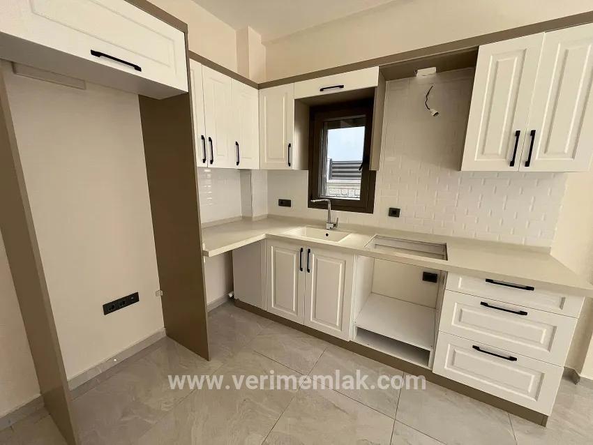 Menderes Gümüldür Gümüldür Fevzi Çakmak Mah. Satılık 1+1 Daire - 100 m²