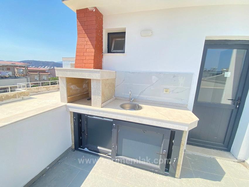 Doğanbeyde Deniz Yakın Bahçeli Satılık 3+1 Villa