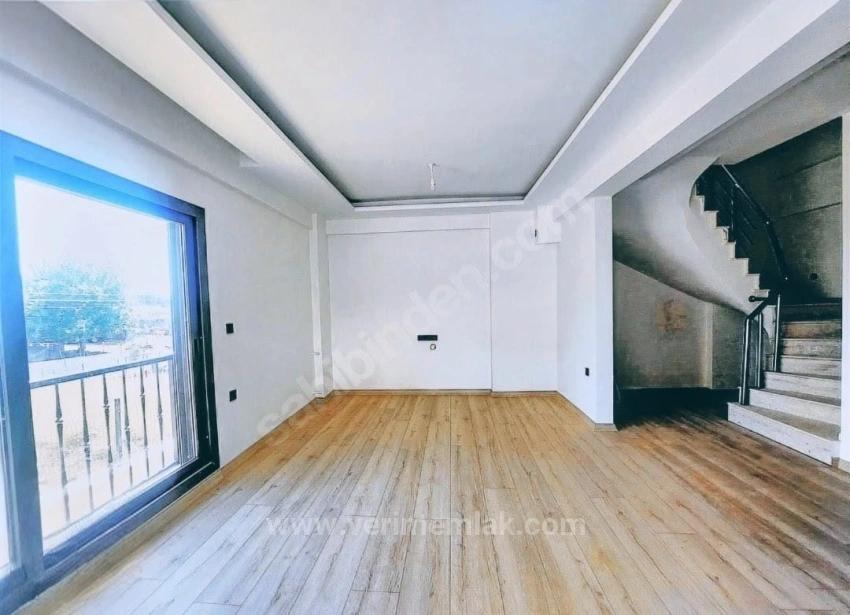 Seferihisar Payamlı'da Satılık Geniş Bahçeli 2+1 Yazlık Villa