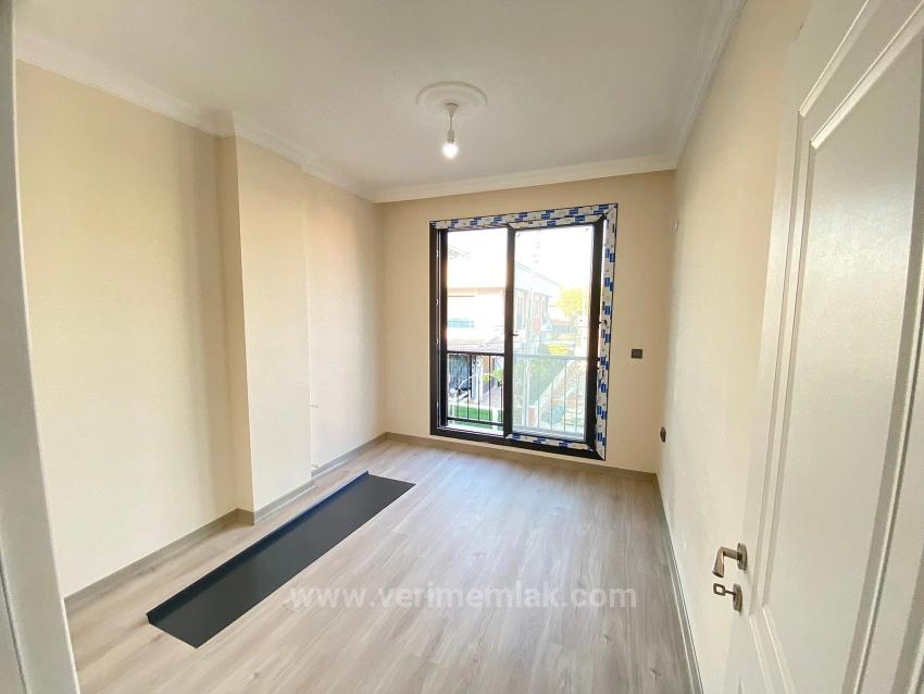 Doğanbey De Deniz Cok Yakın Mustakil Bahçeli Satılık 4+1 Villa