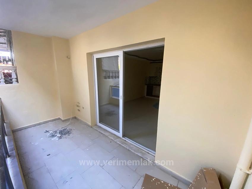 Ürkmezde Denize 150M2 Geniş Ferah Satılık 2+1 Daire