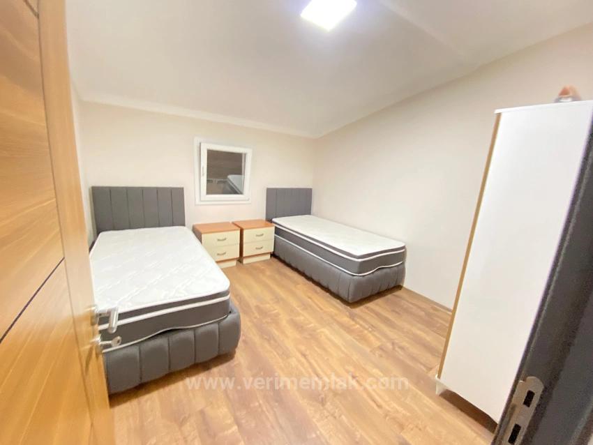 Ürkmez Deniz Tarafında Ara Kat 2+1 Eşyalı Yıllık Kiralık Daire