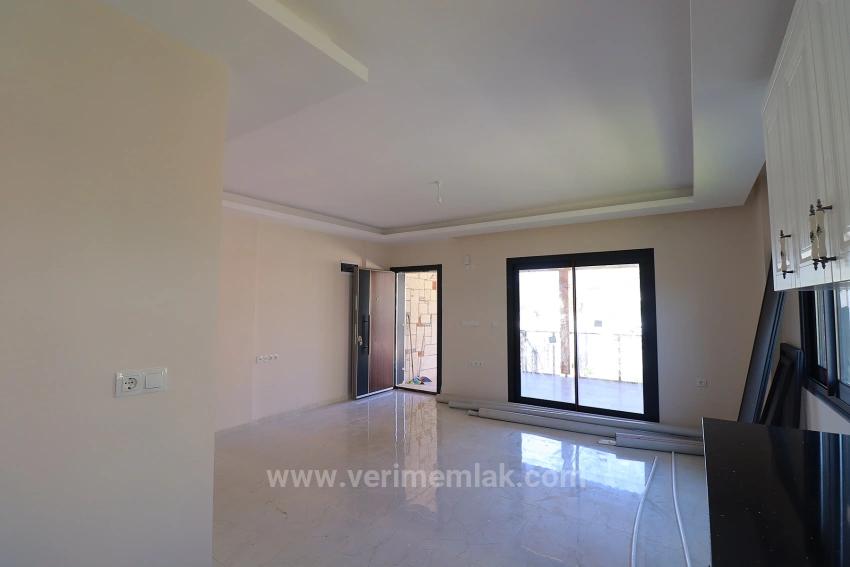 Seferihisar Ürkmezde Denize Tarafında Satılık 3+1 Villa