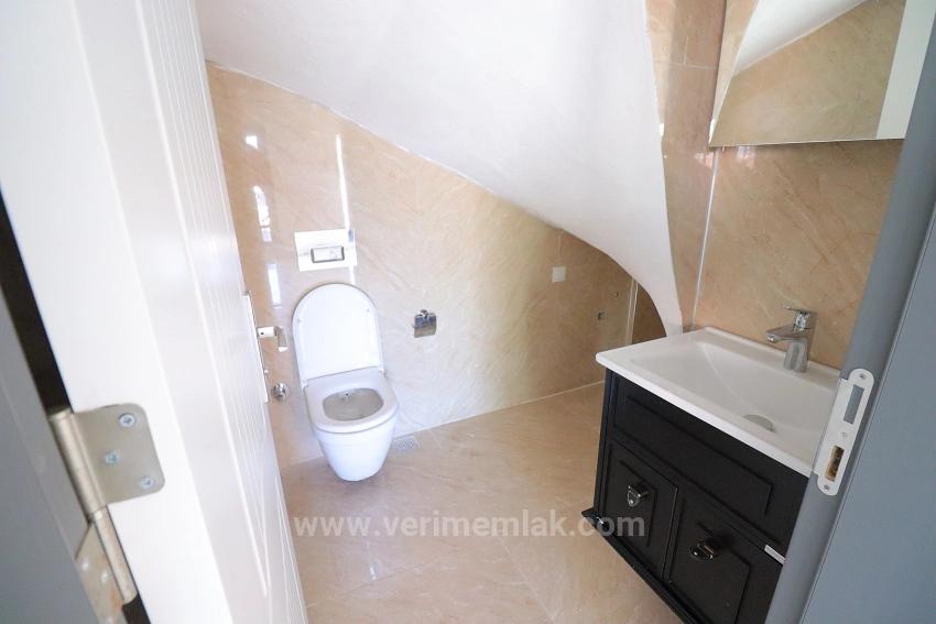 Seferihisar Ürkmezde Denize Tarafında Satılık 3+1 Villa