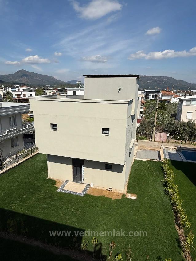 Doğanbeyde Tek Müstakil Havuzlu Satılık 3+1 Villa