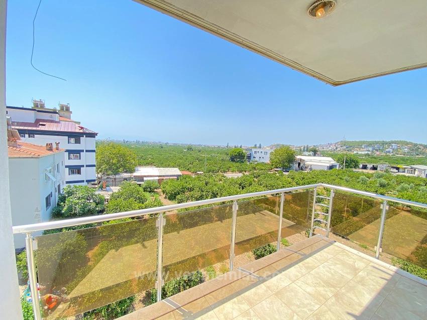 Gümüldür Çarşı Merkezin'de Denize 850M Satılık 2+1 Daire