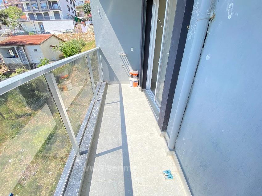 Gümüldür De Deniz Manzaralı Asansörlü Satılık 2+1 Daire