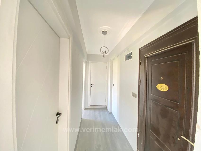 Ürkmez De Çarşı Merkezinde Denize 300M2 Kiralık 2+1 Daire