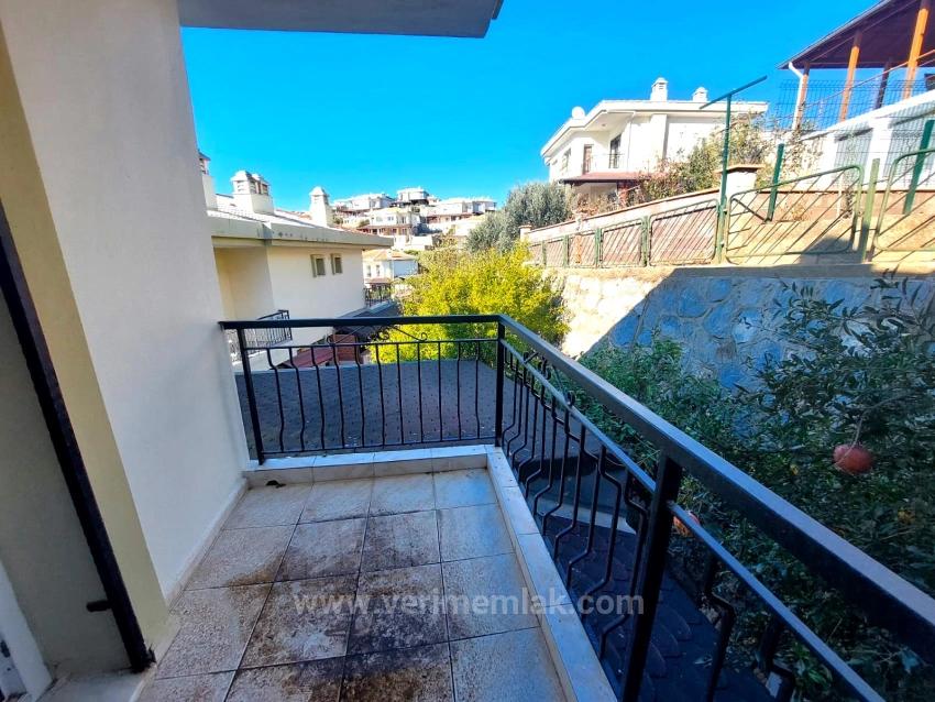 Seferihisar Doğanbey De Deniz Manzaralı Satılık 4+1 Villa