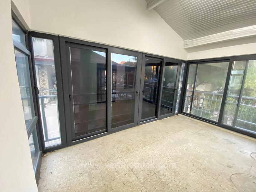 Ürkmez De Denize Sıfır Kiralık 3+1 Kapalı Balkon Daire