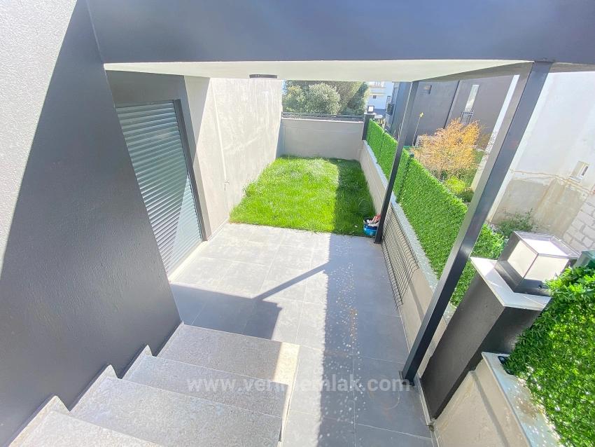 Doğanbey De Deniz Manz. 280M2 Arsa İçerisinde 4+2 Müstekil Villa !!